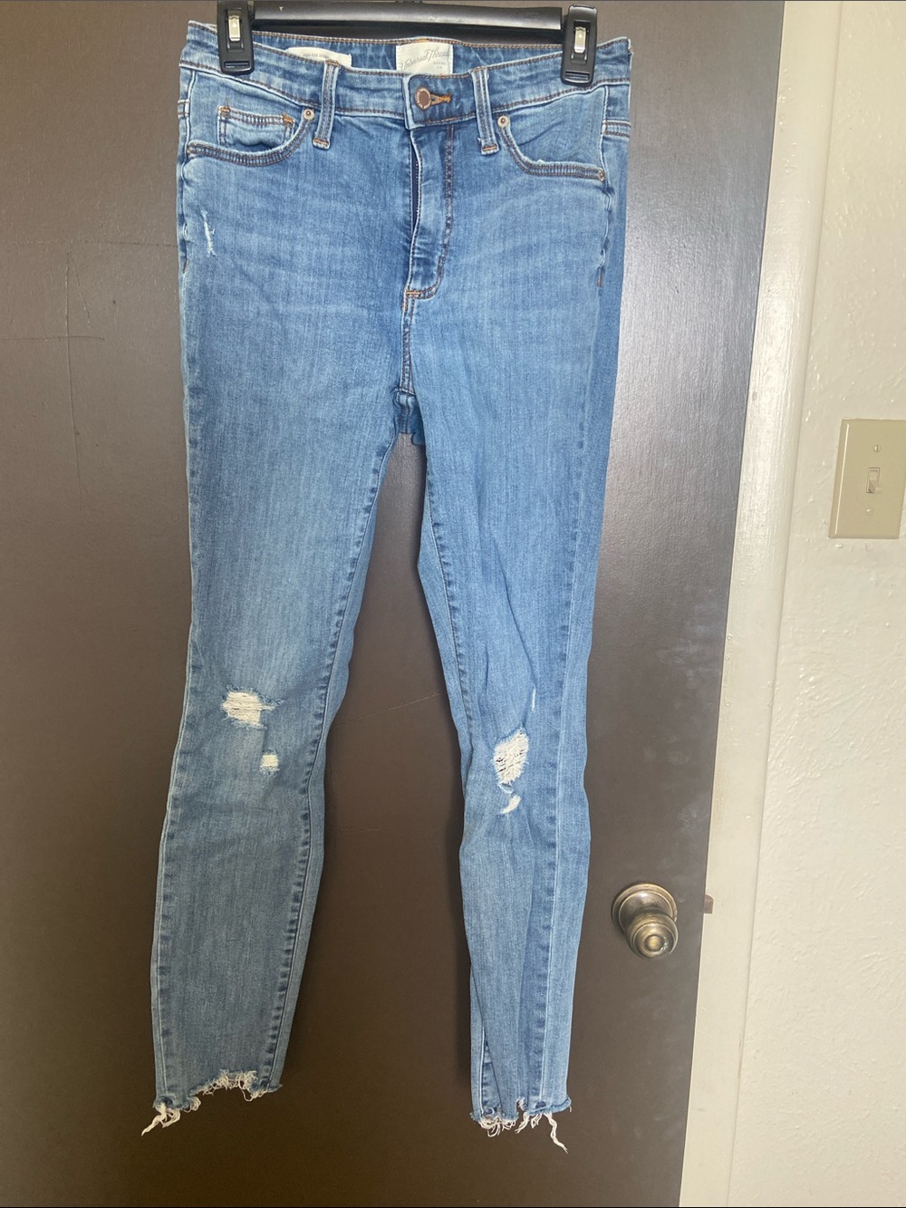 Universal Thread Light Wash Distressed Skinny Jeans